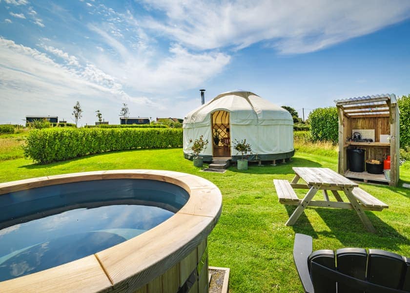 Headland Escape Glamping, Tenby