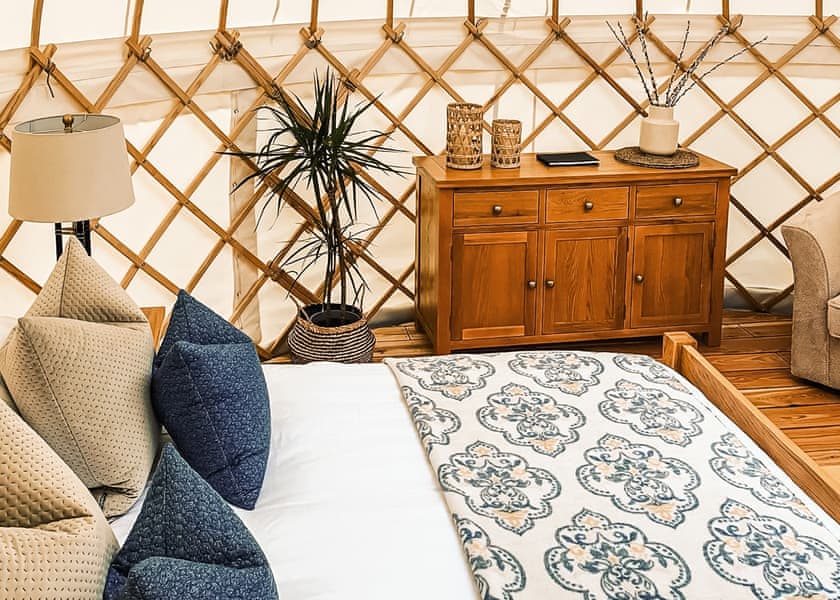 Bluebell - Headland Escape Glamping, Tenby