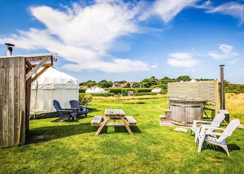 Cornflower - Headland Escape Glamping, Tenby