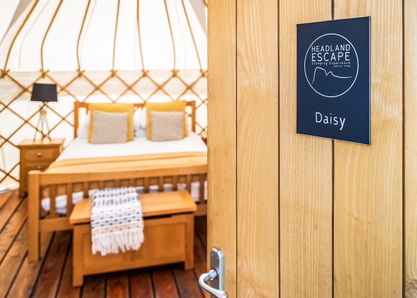 Daisy - Headland Escape Glamping, Tenby