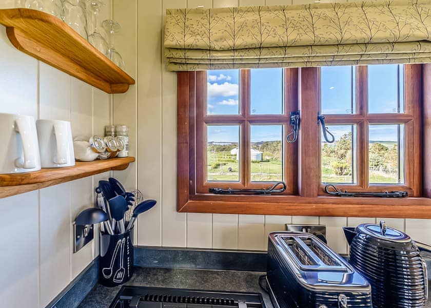 Willow - Headland Escape Glamping, Tenby