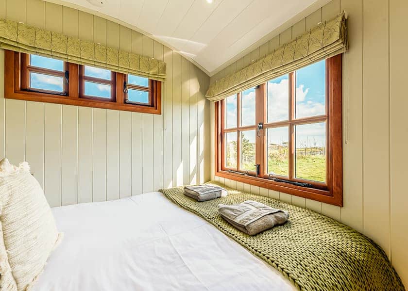 Willow - Headland Escape Glamping, Tenby