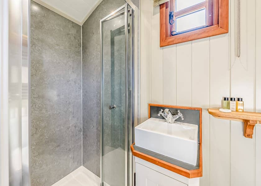 Willow - Headland Escape Glamping, Tenby