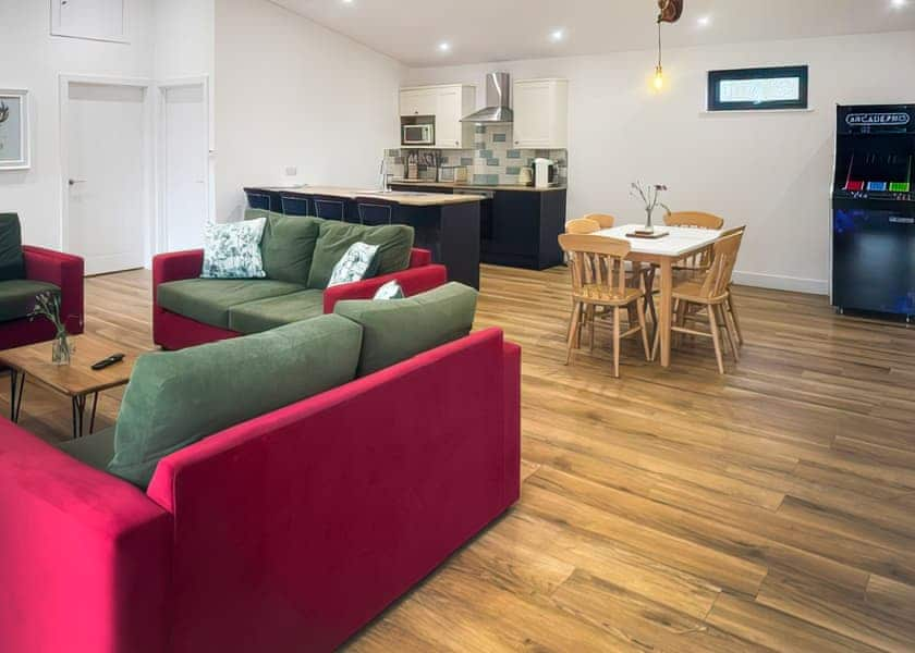 Hawthorn Lodge VIP - The Woods at Herons Mead, Orby