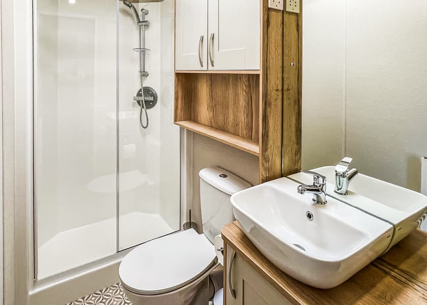 The Amy Johnson Lodge - Holderness Country Park, Tunstall, Nr Hull