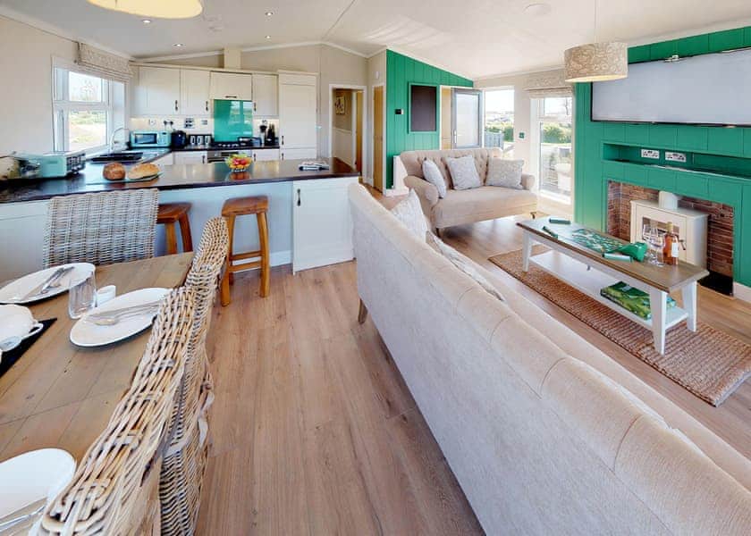 Gold 3 Bedroom Lodge - Holiday Resort Unity, Brean Sands 