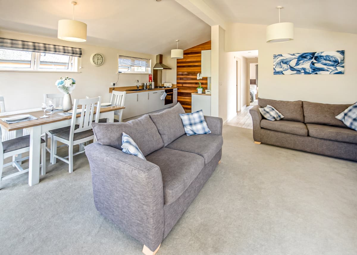 Hawthorn Glen Lodges - Holiday lodge in East Anglia - Image 3