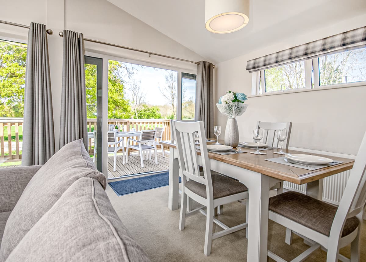 Hawthorn Glen Lodges - Holiday lodge in East Anglia - Image 4