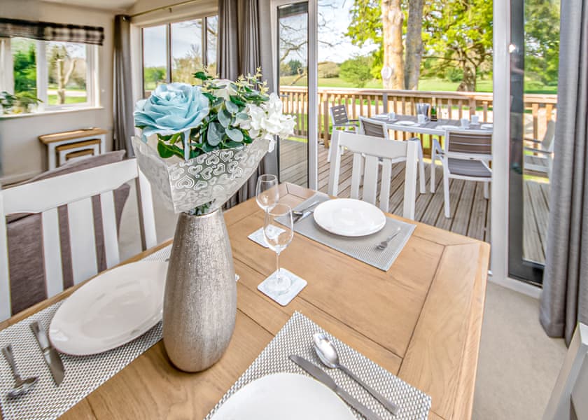 Clavering Lodge - Hawthorn Glen Lodges, Downham Market