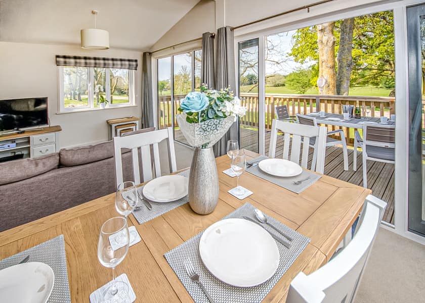 Clavering Lodge - Hawthorn Glen Lodges, Downham Market