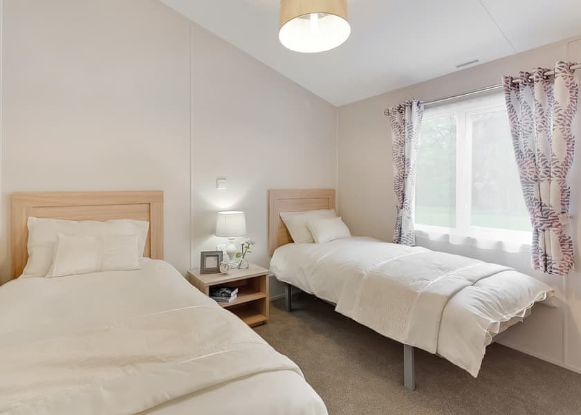 Superior Oak Lodge (Sleeps 6, Dog Friendly) - Heather View Holiday Park, Stanhope, Co Durham