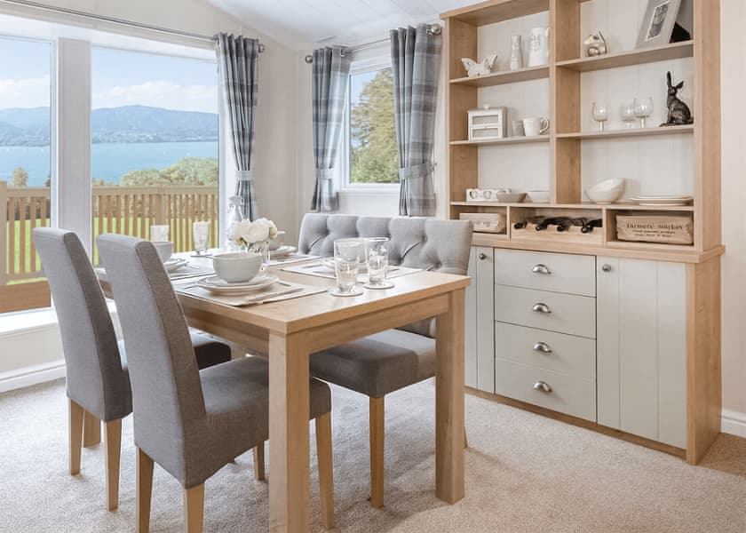 Superior Oak Lodge with Hot Tub (Sleeps 4, Pet) - Heather View Holiday Park, Stanhope, Co Durham