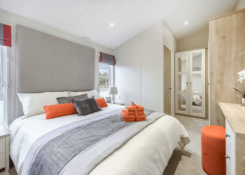 Superior Oak Lodge with Hot Tub (Sleeps 4, Pet) - Heather View Holiday Park, Stanhope, Co Durham