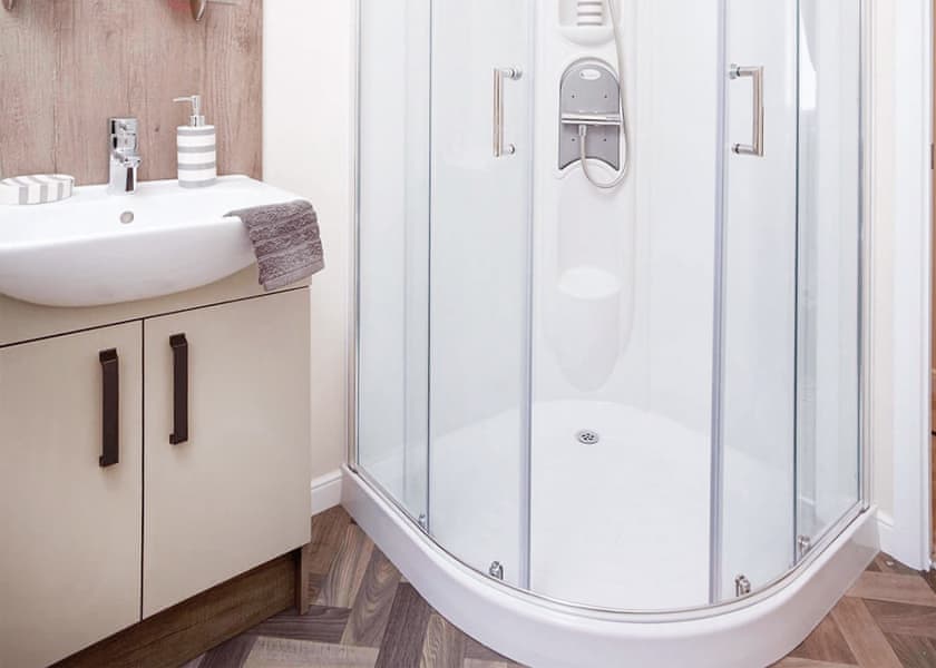 Superior Oak Lodge with Hot Tub (Sleeps 4, Pet) - Heather View Holiday Park, Stanhope, Co Durham