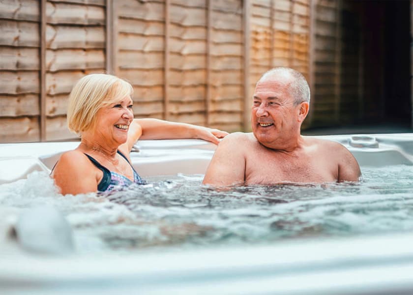 Superior Oak Lodge with Hot Tub (Sleeps 6) - Heather View Holiday Park, Stanhope, Co Durham