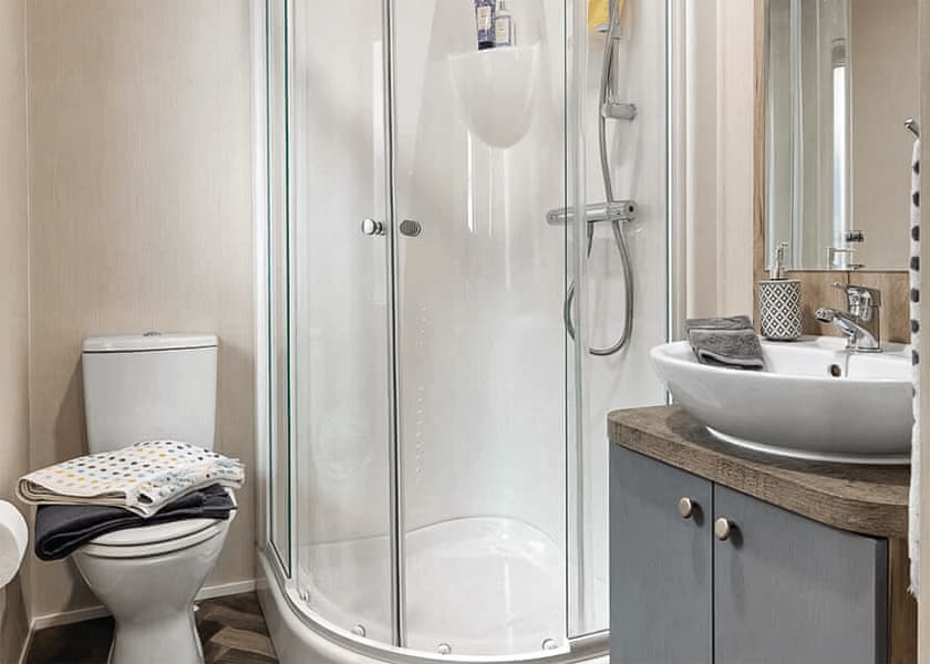 Superior Oak Lodge with Hot Tub (Sleeps 6) - Heather View Holiday Park, Stanhope, Co Durham