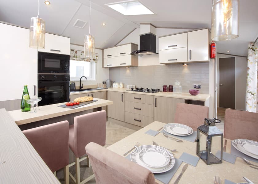 Standard Daisy Caravan Decking (slps 4, pet) - Heather View Holiday Park, Stanhope, Co Durham