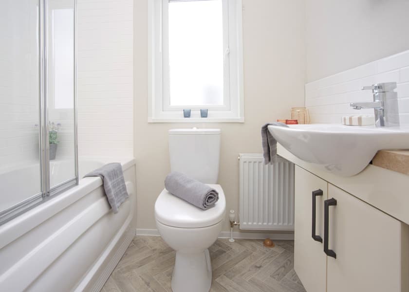 Standard Daisy Caravan Decking (slps 4, pet) - Heather View Holiday Park, Stanhope, Co Durham