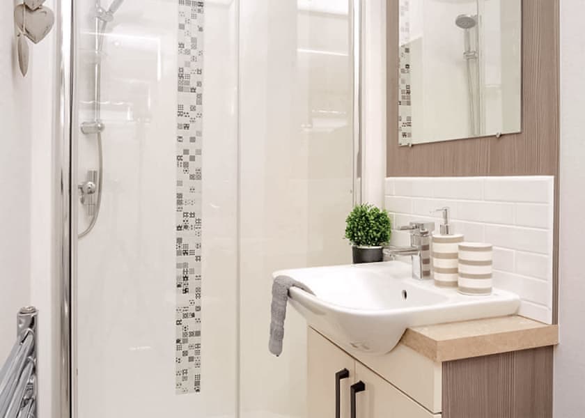 Standard Daisy Caravan Decking (slps 4, pet) - Heather View Holiday Park, Stanhope, Co Durham