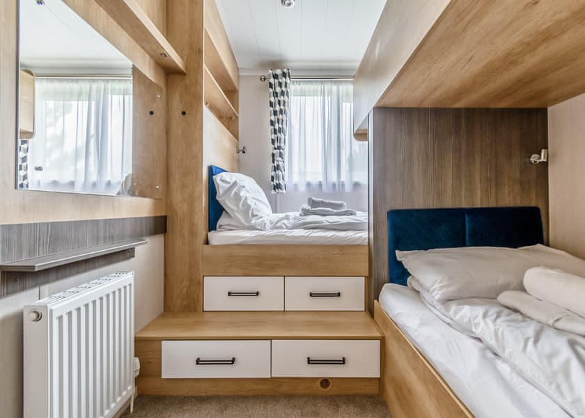 Luxury Lodge Hot Tub (Pet) - Hanworth Country Park, Potterhanworth