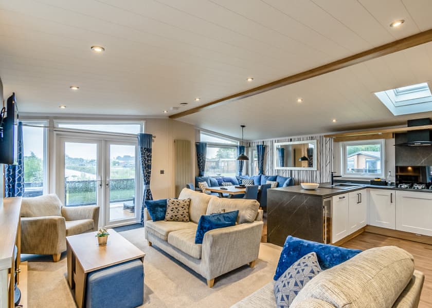 Luxury Lodge Hot Tub - Hanworth Country Park, Potterhanworth