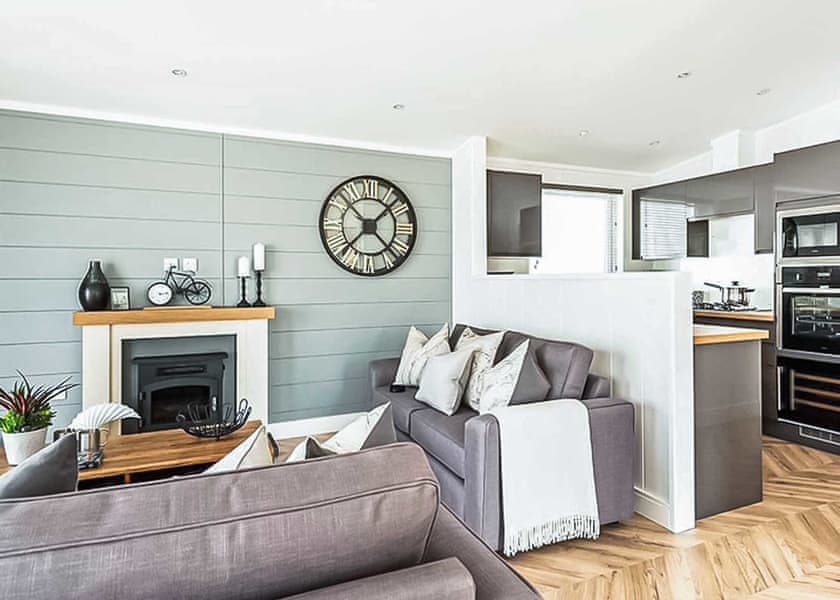 Superior Lodge Hot Tub 6 - Holmans Wood, Chudleigh