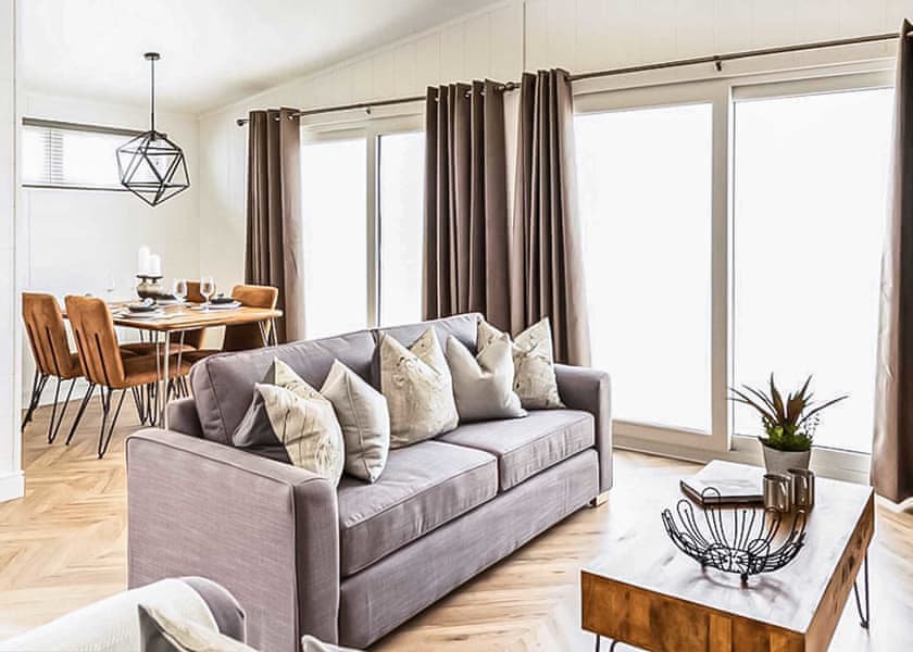 Superior Lodge Hot Tub 6 - Holmans Wood, Chudleigh