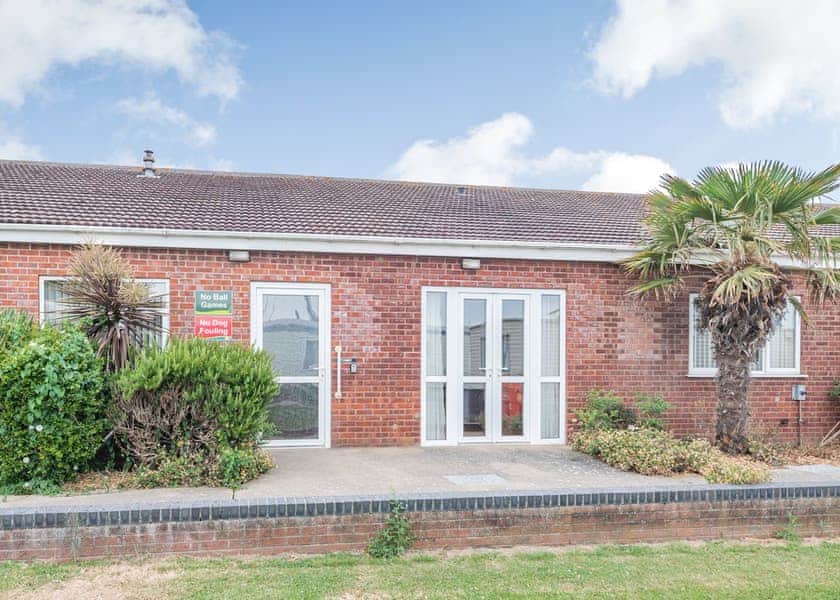 Disabled Holiday Bungalow - Ingoldale Holiday Park, Ingoldmells