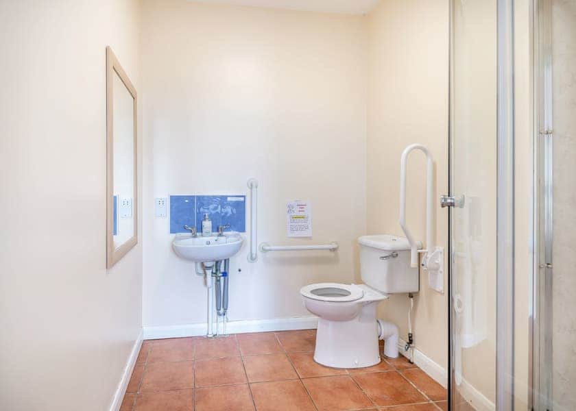 Disabled Holiday Bungalow - Ingoldale Holiday Park, Ingoldmells