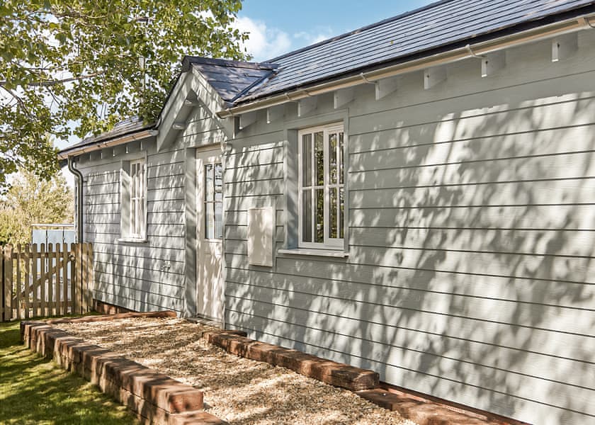 Typical | Beach Lodge 4 Berth - The Bay Colwell, Freshwater, Colwell Bay