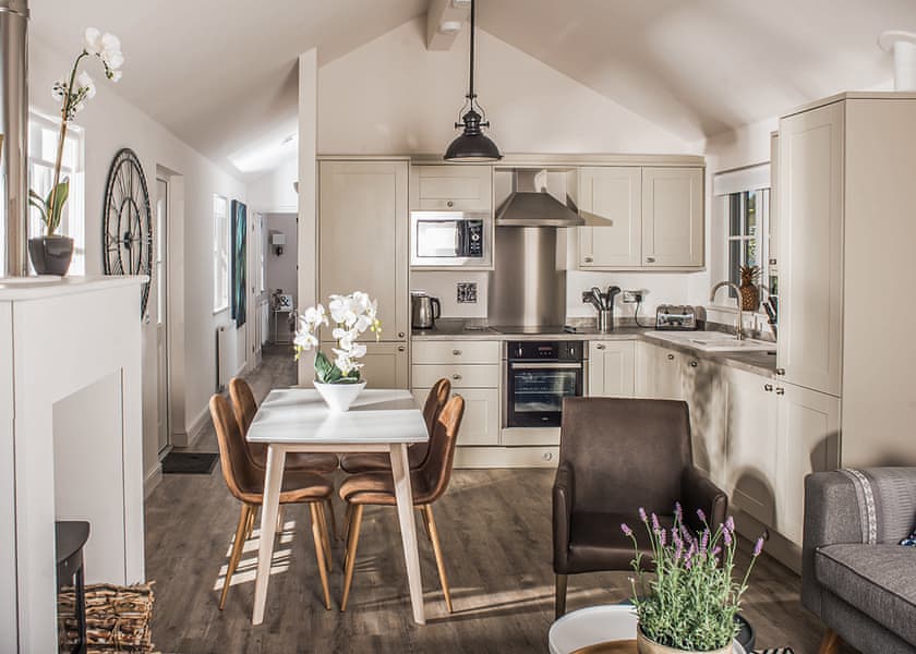 Typical | Beach Lodge 4 Berth - The Bay Colwell, Freshwater, Colwell Bay