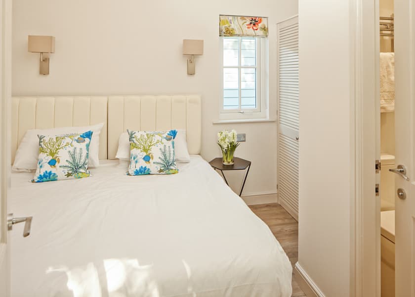 Typical | Beach Lodge 4 Berth - The Bay Colwell, Freshwater, Colwell Bay