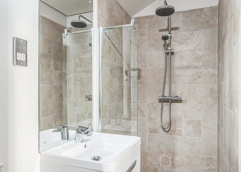 Typical | Beach Lodge 4 Berth - The Bay Colwell, Freshwater, Colwell Bay