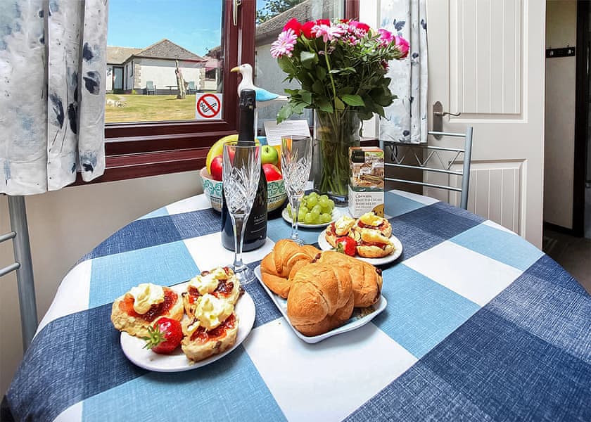 Gold Bungalow2 Bedroom - Kenegie Manor, Penzance