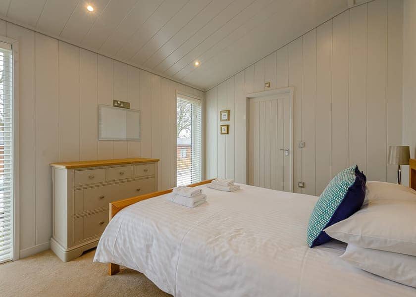 Retreat Lodge 4 - Kenwick Woods, Louth, Lincolnshire Wolds