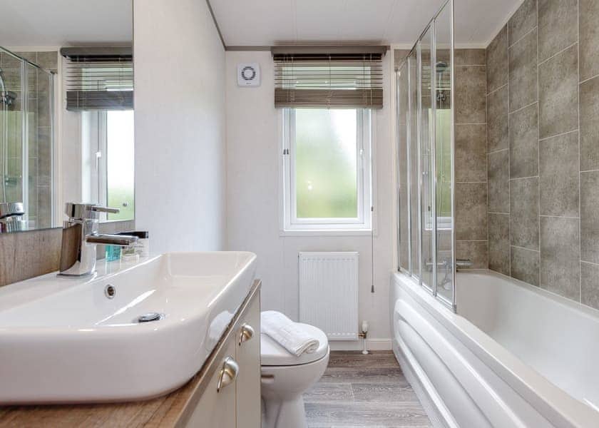 Brayford Lodge - Kenwick Woods, Louth, Lincolnshire Wolds