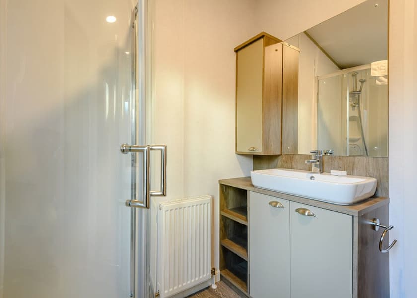 Brayford Lodge Spa (Pet) - Kenwick Woods, Louth, Lincolnshire Wolds