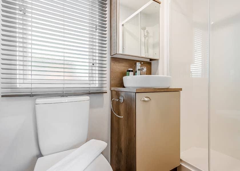 Horncastle Spa (Pet) - Kenwick Woods, Louth, Lincolnshire Wolds
