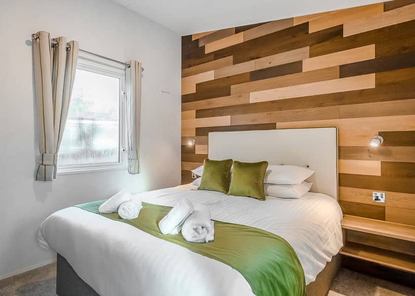 Horncastle Spa Plus (Pet) - Kenwick Woods, Louth, Lincolnshire Wolds