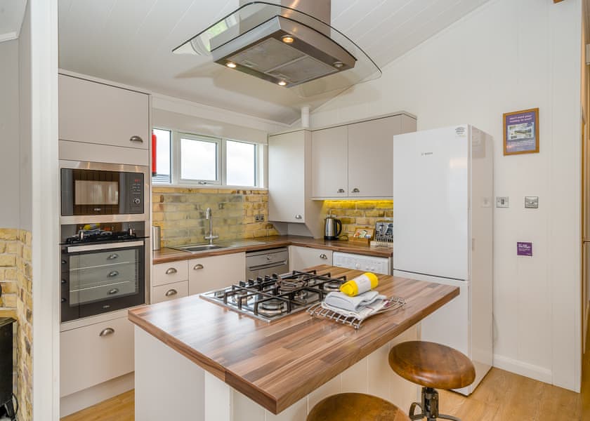 Turner Premier 3 - Keswick Reach Lodge Retreat, Bewaldeth, Keswick