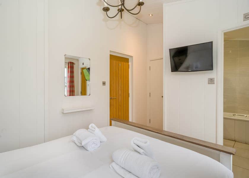 Turner Premier 3 - Keswick Reach Lodge Retreat, Bewaldeth, Keswick
