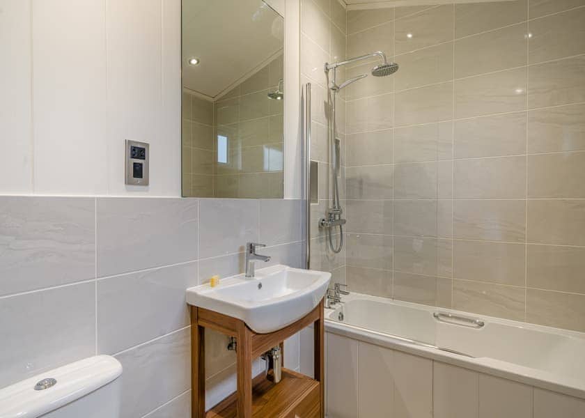 Turner Premier 3 - Keswick Reach Lodge Retreat, Bewaldeth, Keswick