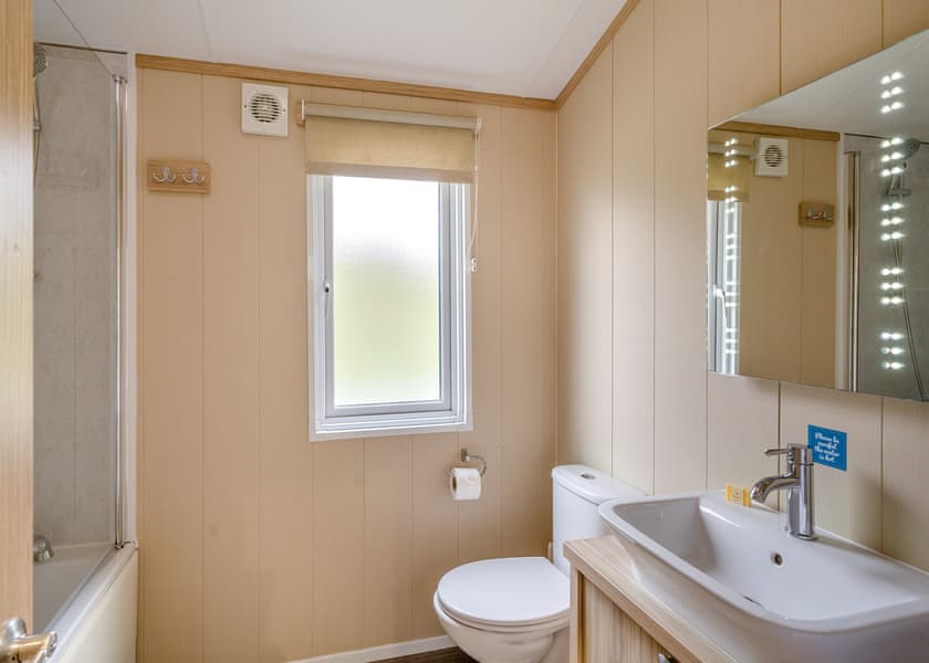 Ruskin Premier 1 - Keswick Reach Lodge Retreat, Bewaldeth, Keswick