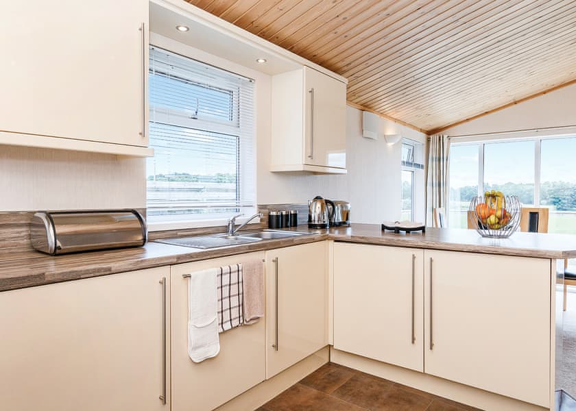 Beauly Lodge - Kessock Highland Lodges, North Kessock, Inverness