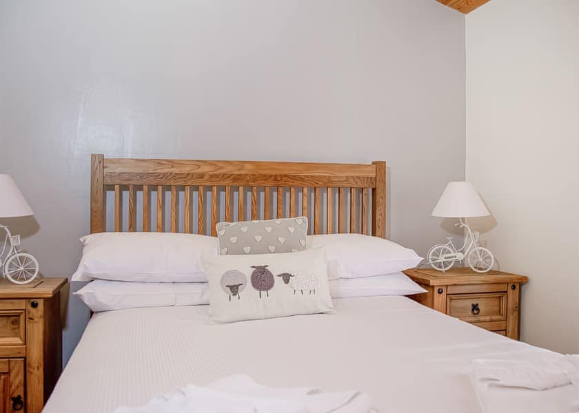 The Surrey Lodge - Kiplin Lodges, Kiplin Lodges