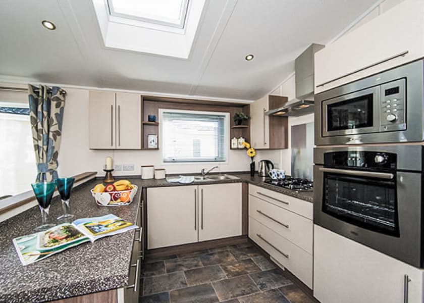 Typical KI 2 Bed Platinum Lodge (Sat) | Killigarth Manor, Polperro