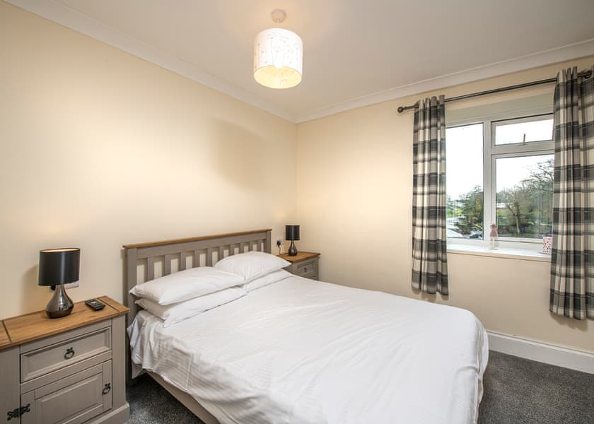 Double bedroom | Killigarth Cottage (Sat) - Killigarth Manor, Polperro, Looe