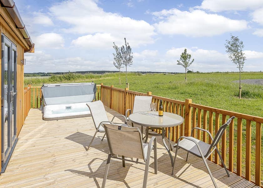 Knights Lodge - Knights Lodges, Bretby, Derbyshire