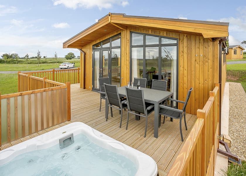 Field View Lodge - Knights Lodges, Bretby, Derbyshire