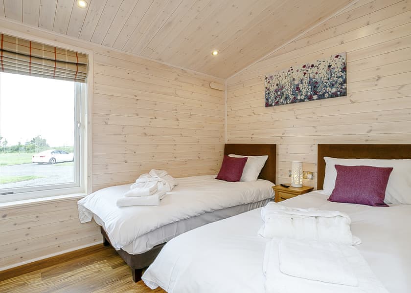 Field View Lodge - Knights Lodges, Bretby, Derbyshire